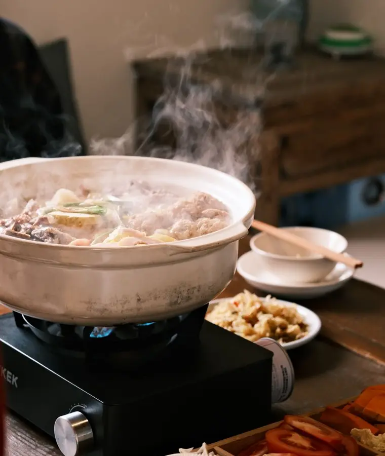 Fondues — Lẩu gà lá quế chua cay
